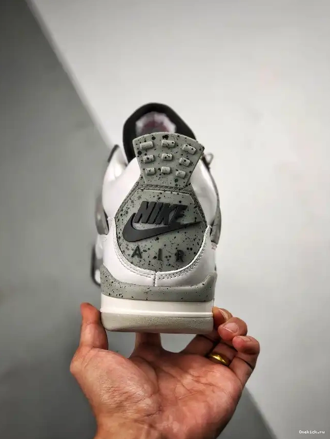 One Kick 840606-192 (nike) Cement Air White OG Jordan 4 0612